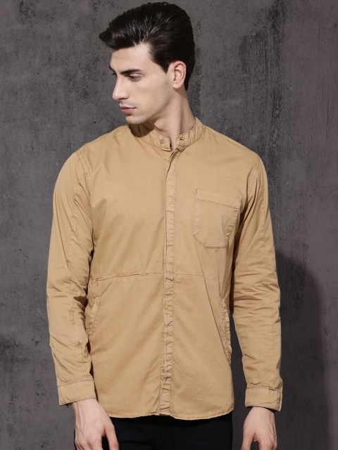

Roadster Men Khaki Regular Fit Solid Casual Shirt