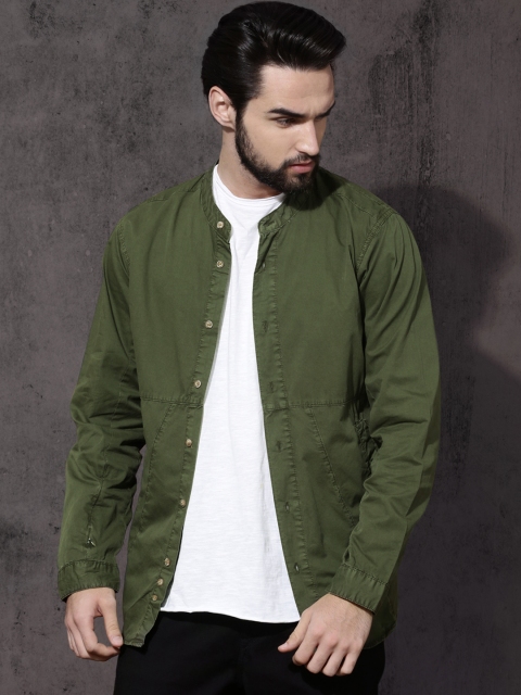

Roadster Men Olive Green Regular Fit Solid Casual Shirt