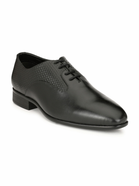 

Alberto Torresi Men Black Textured Oxfords