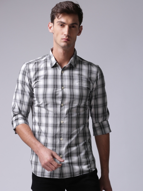 

YWC Men Grey & White Regular Fit Checked Casual Shirt