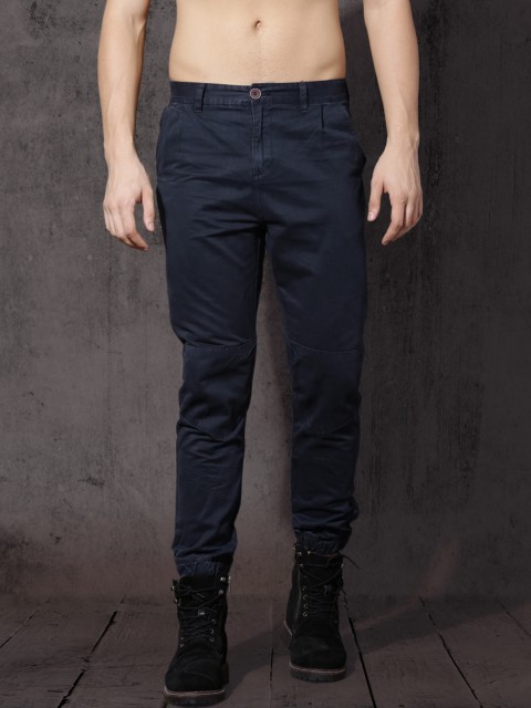 

Roadster Men Blue Slim Fit Solid Chinos