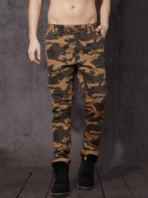 

Roadster Men Brown & Grey Slim Fit Camouflage Printed Chinos