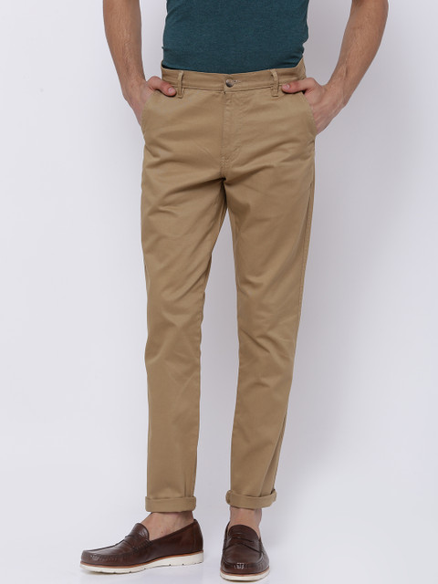 

HIGHLANDER Men Khaki Slim Fit Solid Chinos