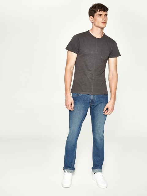 

OVS Men Grey Solid Round Neck T-shirt
