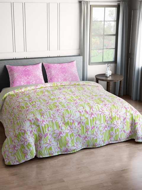 

SPACES Green & Pink Floral Print Bedding Set with Quilt (Comforter)