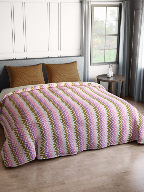 

SPACES Brown & Pink Printed Bedding Set with Quilt (Comforter)
