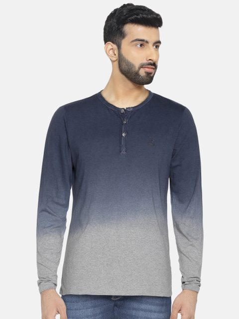 

SPYKAR Men Grey Solid Henley Neck T-shirt