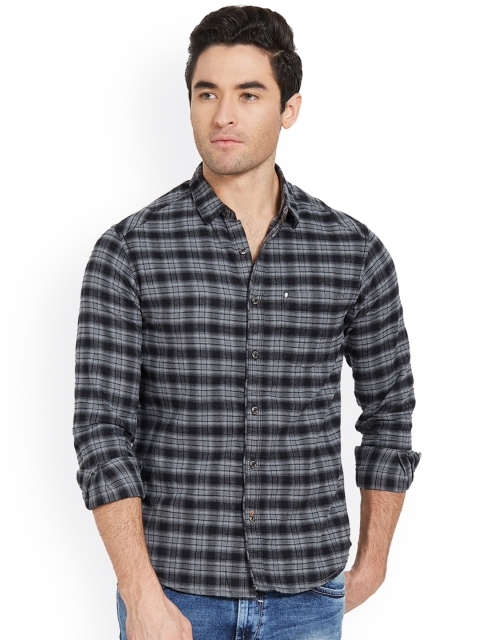 

SPYKAR Men Black & Grey Slim Fit Checked Casual Shirt