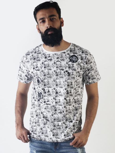 

Blue Saint Men White & Black Printed Round Neck Slim Fit T-shirt