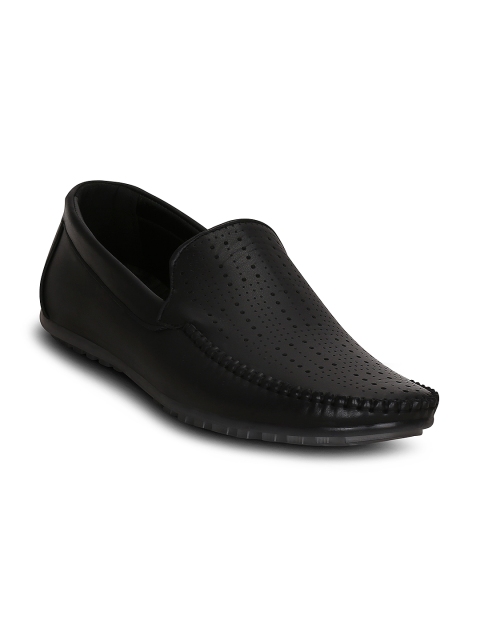 

Get Glamr Men Black Loafers