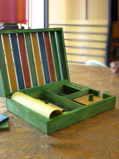 

ExclusiveLane Green Handcrafted Wooden Table Top Organiser
