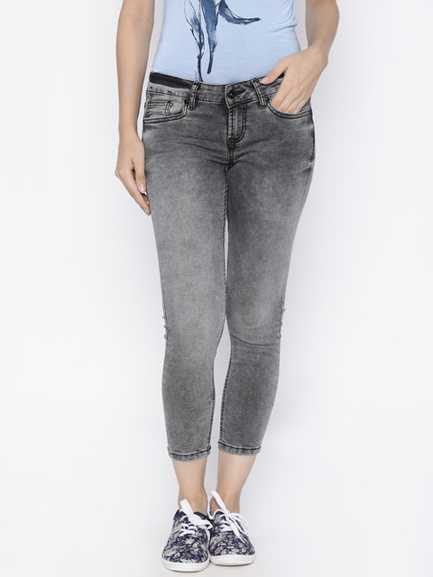 

Pepe Jeans Women Black Skinny Fit Low-Rise Clean Look Stretchable Cropped Jeans