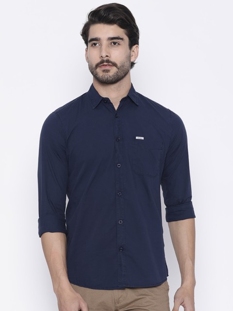 

Pepe Jeans Men Navy Blue Semi Solid Casual Shirt