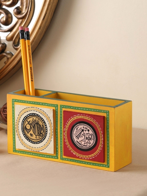 

VarEesha Yellow Printed Wood Handcrafted Desk Organiser