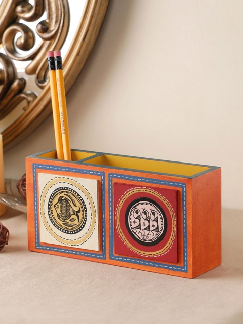 

VarEesha Orange Printed Wood Handcrafted Desk Organiser