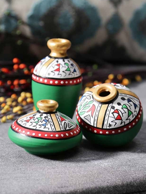 

VarEesha Set of 3 Green Terracotta Hand-Painted Vases