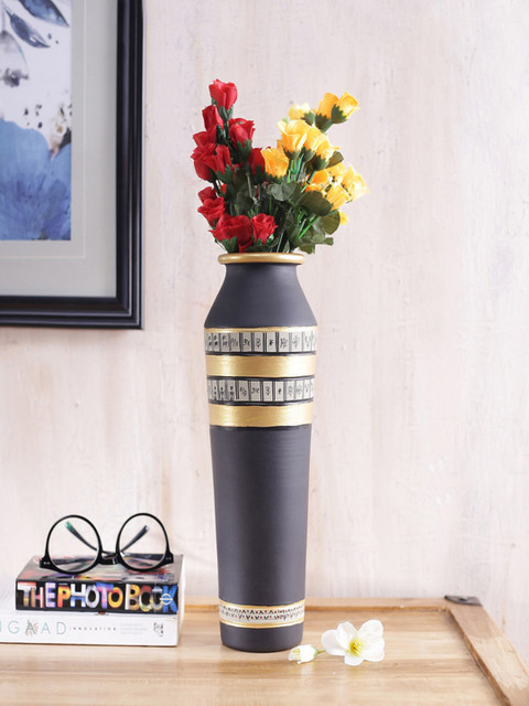 

VarEesha Black Handmade Taper Terracotta Vase