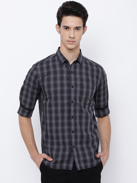 

HIGHLANDER Men Black & Grey Slim Fit Checked Casual Shirt