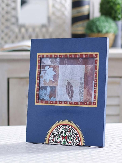 

VarEesha Blue & Red Hand-Painted Printed Photo Frame