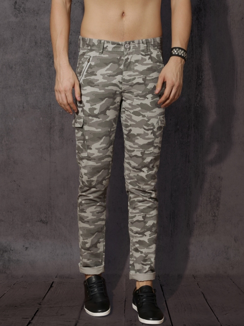 

Roadster Men Grey Camouflage Printed Cargo Joggers