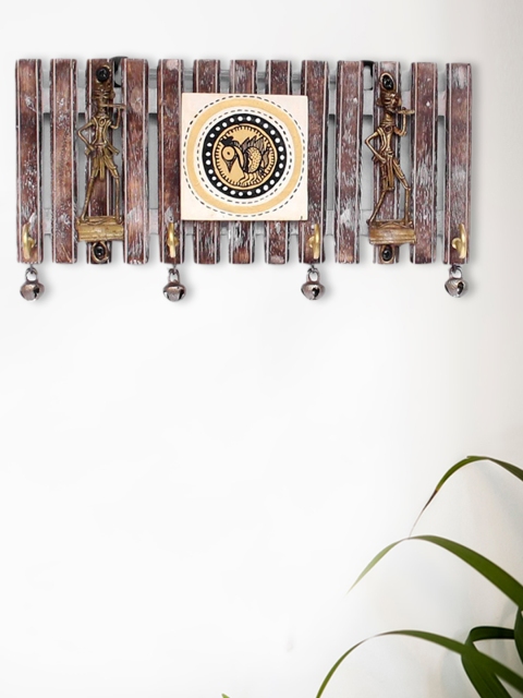

ExclusiveLane Brown Dhokra & Warli Key Holder