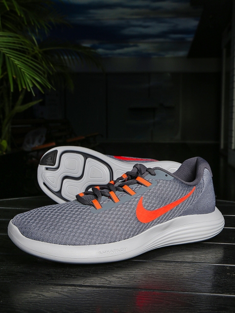 

Nike Men Grey LUNARCONVERGE Running Shoes