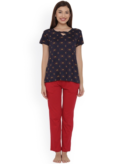 

Clovia Navy Blue & Red Printed Lounge Set LS0218R08XL