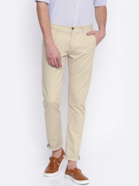 

Arrow Sport Men Beige Chrysler Tapered Fit Solid Chinos