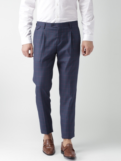 

INVICTUS Men Navy Blue & Red Slim Fit Checked Trousers