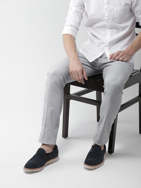 

INVICTUS Men Blue Slim Fit Self-Design Casual Trousers