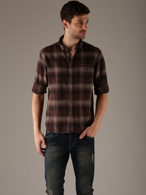 

Flying Machine Men Brown & Beige Regular Fit Checked Casual Shirt