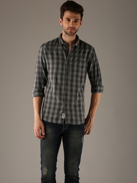 

Flying Machine Men Grey Regular Fit Checked Casual Shirt