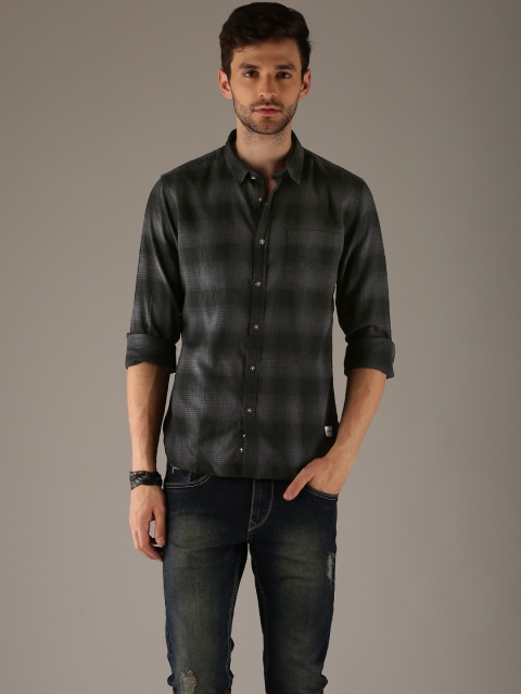 

Flying Machine Men Charcoal Grey & Black Regular Fit Checked Casual Shirt