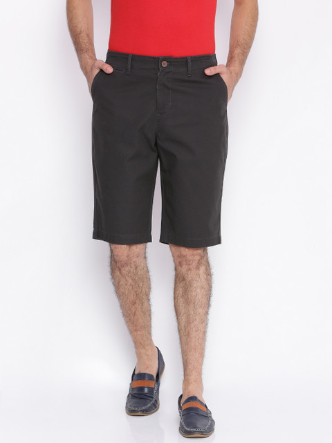 

Nature Casuals Men Charcoal Grey Solid Slim Fit Regular Shorts