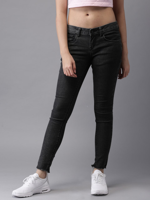 

HERE&NOW Women Grey Skinny Fit Mid-Rise Cropped Clean Look Stretchable Jeans