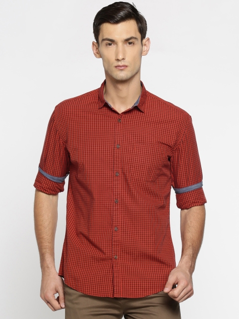 

British Club Men Red & Black Slim Fit Checked Casual Shirt