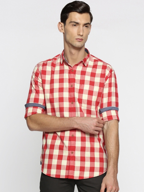 

British Club Men Red & Cream Slim Fit Checked Casual Shirt