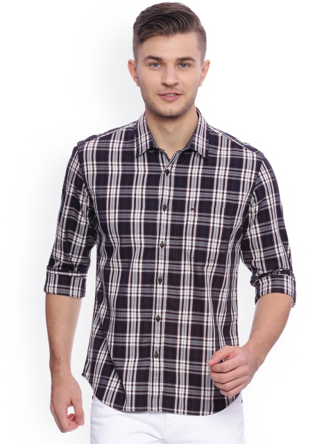 

Basics Men Navy & Off-White Slim Fit Checked Casual Shirt, Navy blue