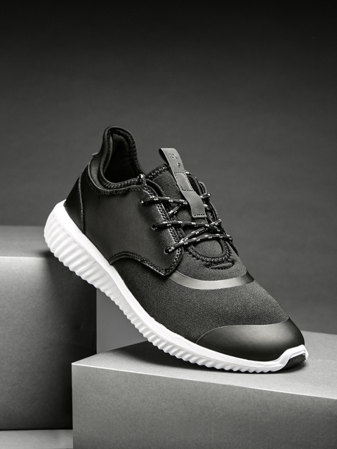 

HRX by Hrithik Roshan Men Active Black Rebouncing Memory Foam Pro Sneakers