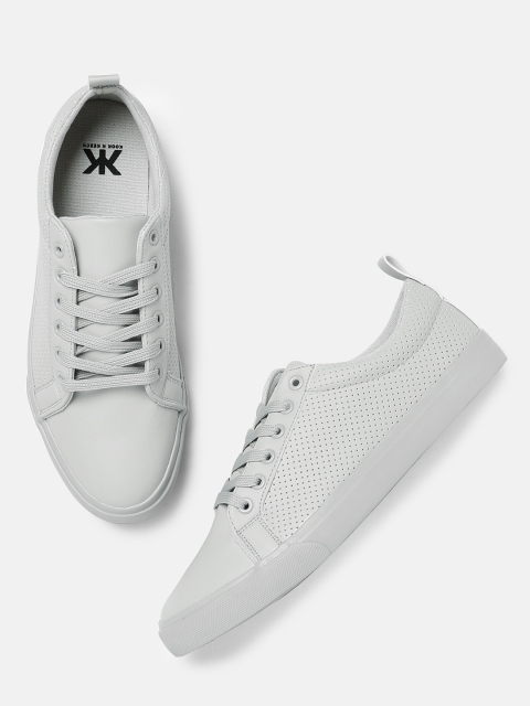 

Kook N Keech Men Grey Sneakers