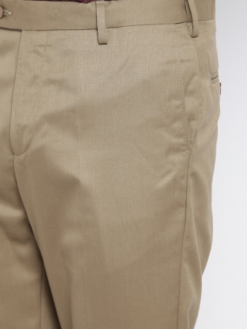 

Arrow Men Beige Tapered Fit Solid Formal Trousers