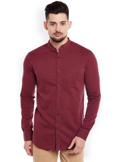 

DENNISON Men Maroon Comfort Slim Fit Solid Casual Shirt