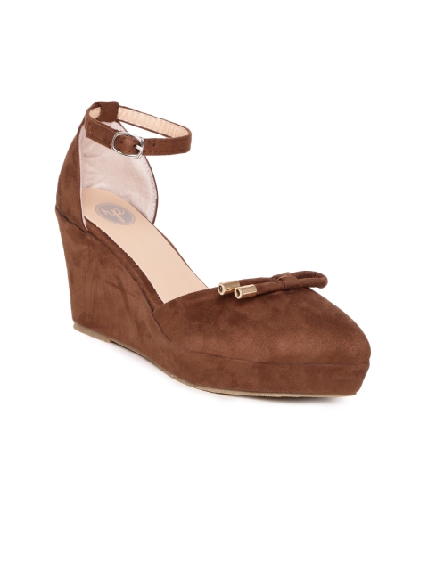 

red pout Women Brown Solid Pumps