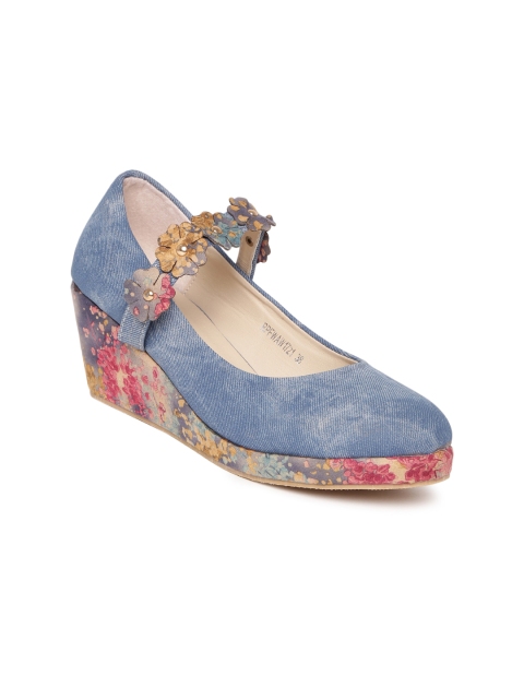 

red pout Women Blue Solid Wedges