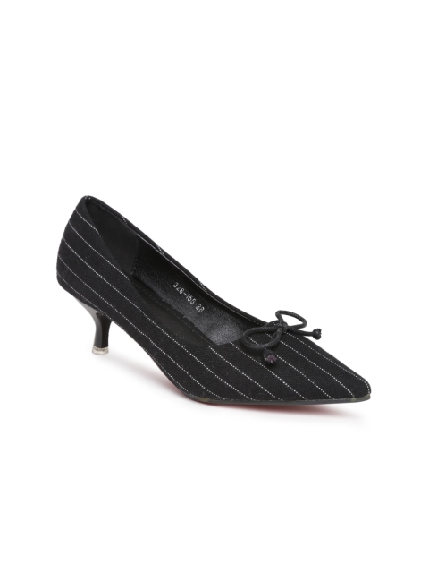 

red pout Women Black Pinstriped Pumps