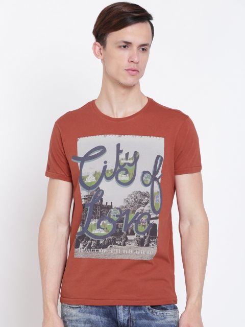 

Solly Jeans Co. Men Rust Red Printed Round Neck T-shirt