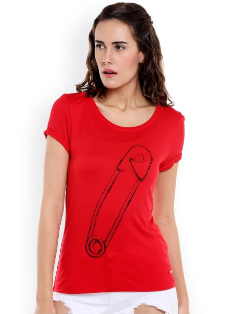 

Vero Moda Women Red Printed Round Neck T-shirt