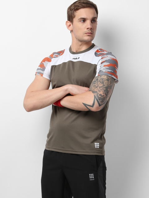 

rock.it Men Olive Green Solid Swift Dry Round Neck T-shirt
