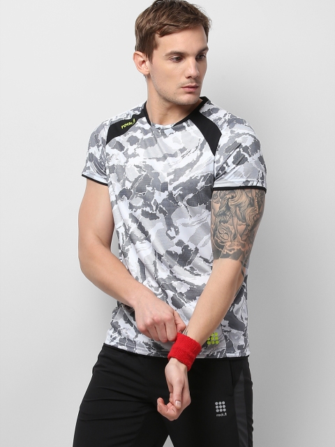 

rock.it Men White & Black Camouflage Print Swift Dry Round Neck T-shirt