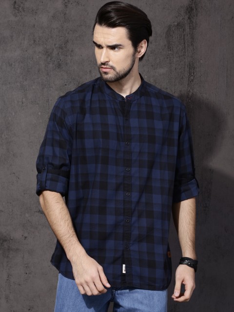 

Roadster Men Navy & Black Slim Fit Checked Casual Shirt, Navy blue